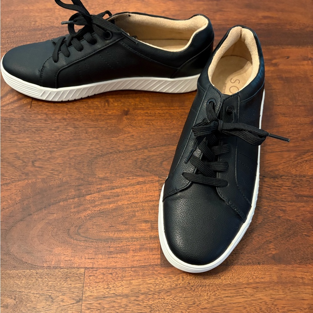 Soul by Naturalizer Black Leather Sneakers